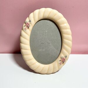 Vintage retro art deco oval floral picture frame